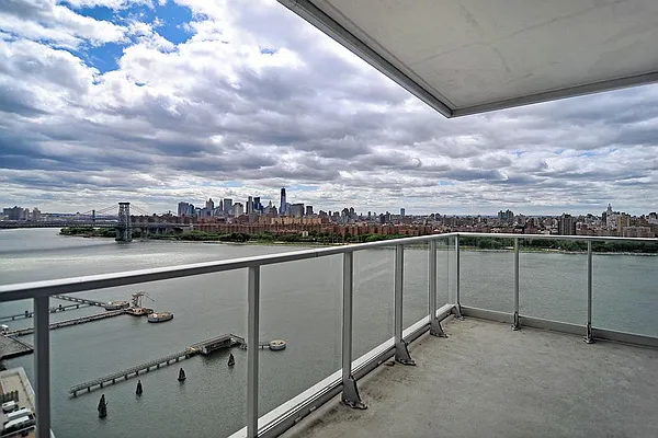 Rented by Corcoran | media 23