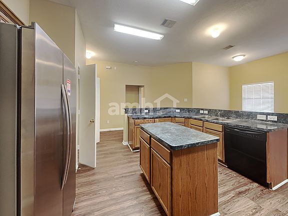 4th image of 903 Cove Crest Trl