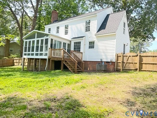 9164 Avondale Dr — Photo 3