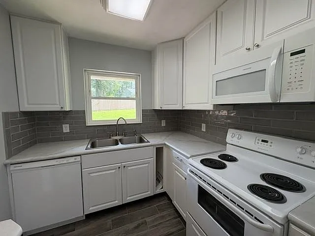 899 Tamarack Ave — Photo 10