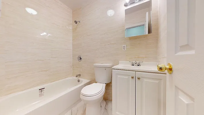 Rented by Bond New York | media 29