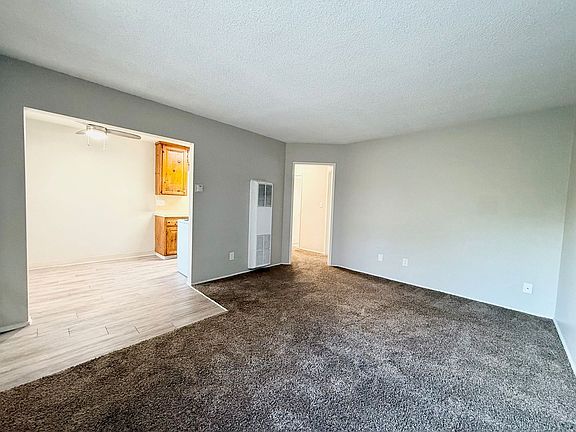 5th image of 4466-4468 Winona Ave #2
