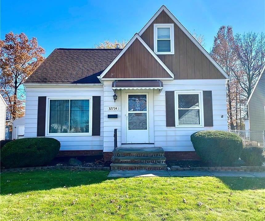 1st image of 32734 Willowick Dr