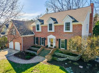 1921 Bending Oaks Ct, Downers Grove, IL 60515