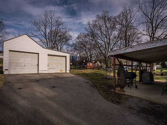 3rd image of 257 Johnson Ave