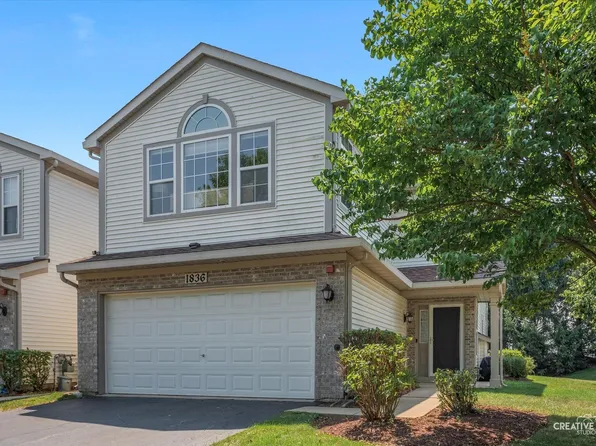 1836 Candlelight Cir #1836, Montgomery, IL 60538