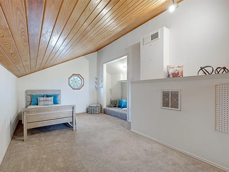 18205 Ridge Rd — Photo 24
