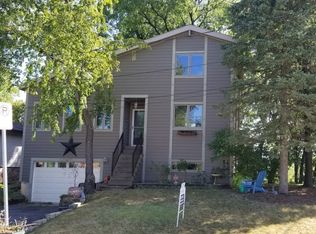 26 Echo Hl, Lake In The Hills, IL 60156