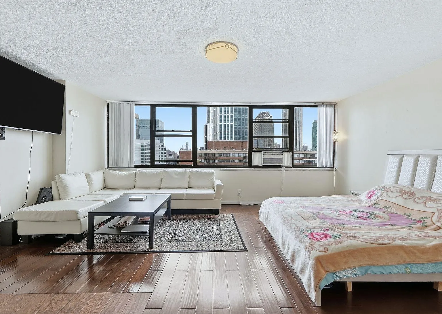 Studio, 1.0 bath, 550 sqft, $2,790 — Photo 3