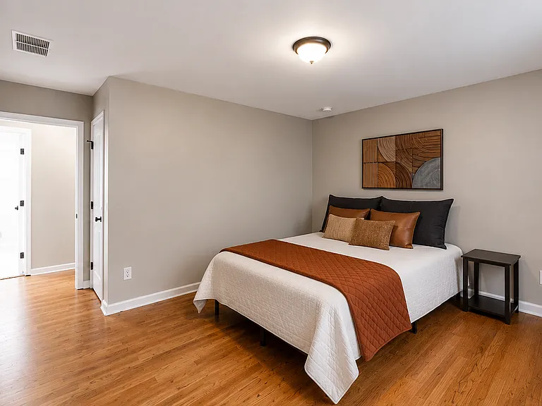 1437 Lorenzo Dr SW — Photo 1
