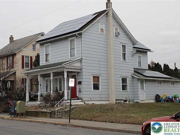 2nd image of 2365 Main St