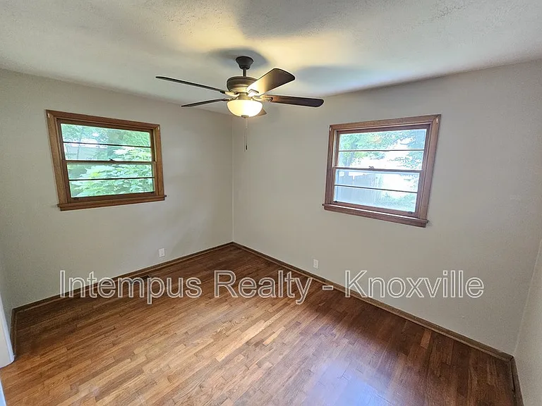 2000 Nandina Dr — Photo 14