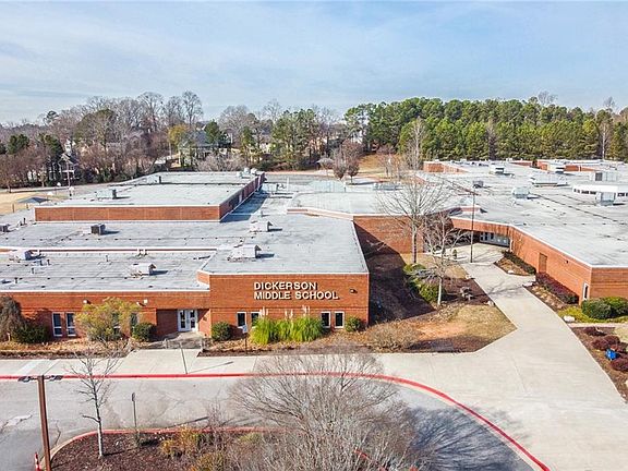 3rd image of 4010 Lower Roswell Rd