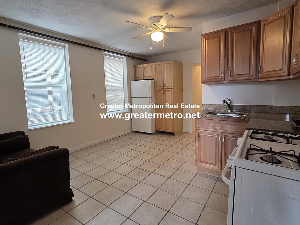 16 Battery St #4R