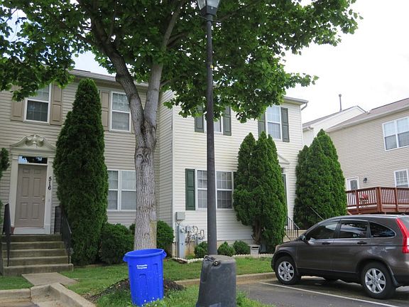 3rd image of 514 Annapolitan Ln