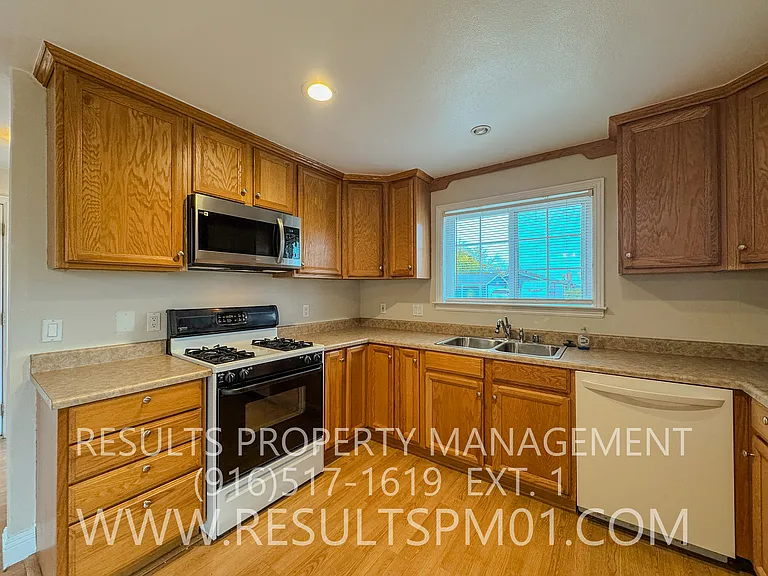 5636 Butano Way — Photo 15