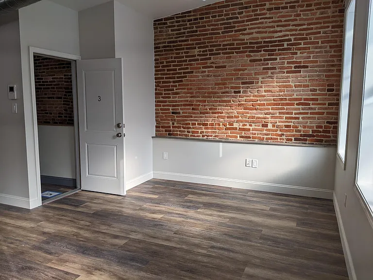 1520 Hollins St #3 — Photo 11