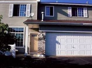 1555 Hummingbird St, Shakopee, MN 55379