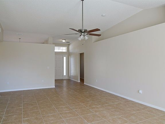 4th image of 3550 SW Rivera St