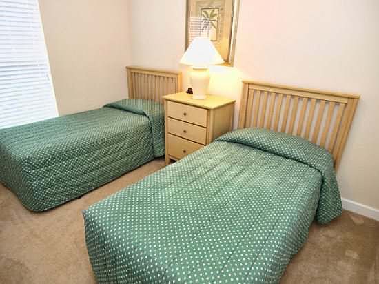 WS4P304OBC-Twin-Bedroom-SEcond-in-Private-Pool-Home