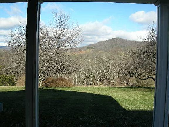 4th image of 350 Wytheview Dr