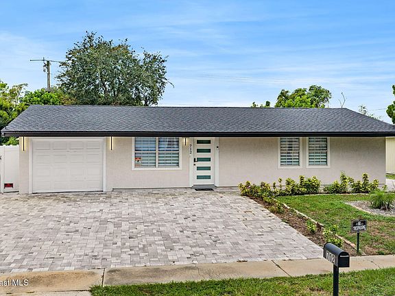 4th image of 712 Badger Dr NE