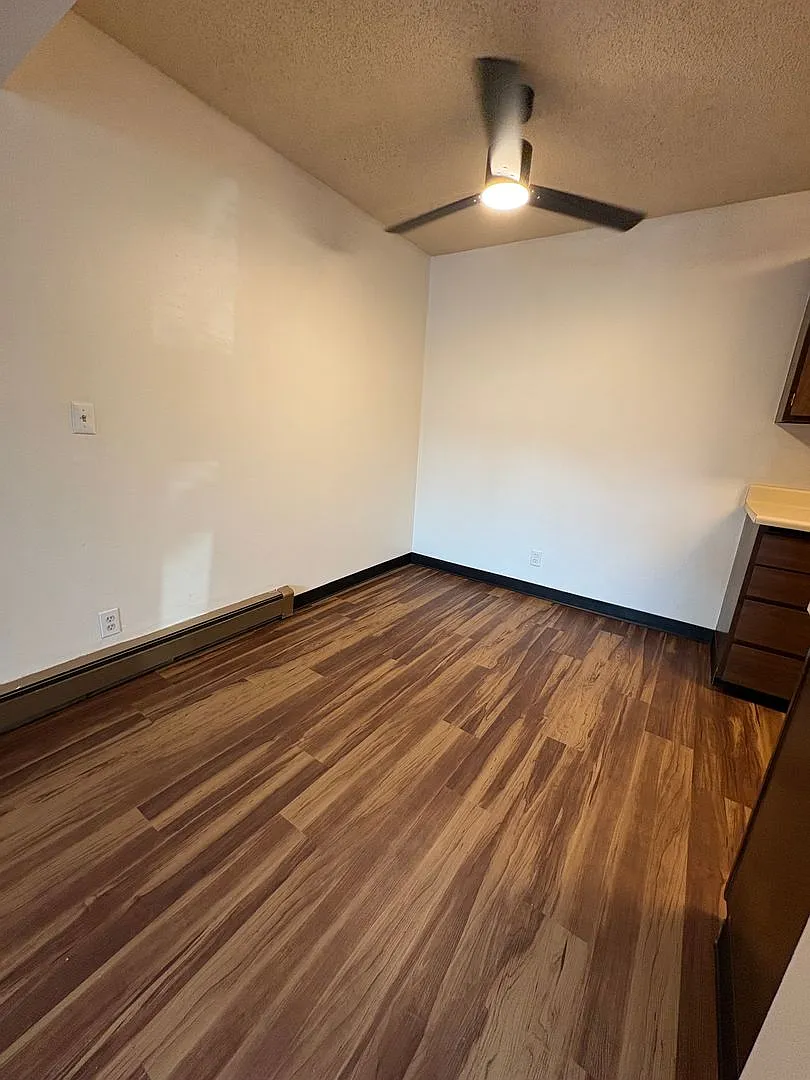 Golden Sands Apartments - Woodard Properties LLC — Photo 3