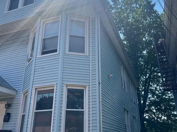 24 Fox Street, New Haven, CT 06513