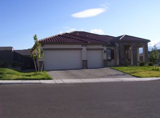 860 Sienna Park Dr, Reno, NV 89512