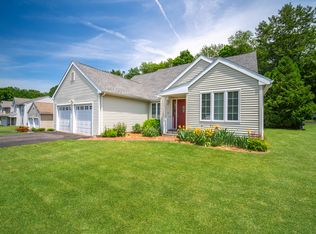 10 Inwood Ln, Farmington, CT 06032