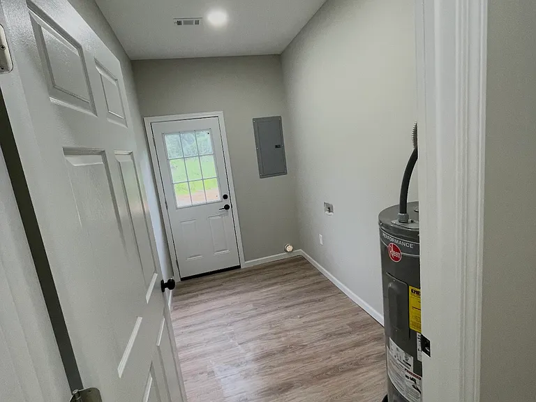7720 Van Buren Rd — Photo 6