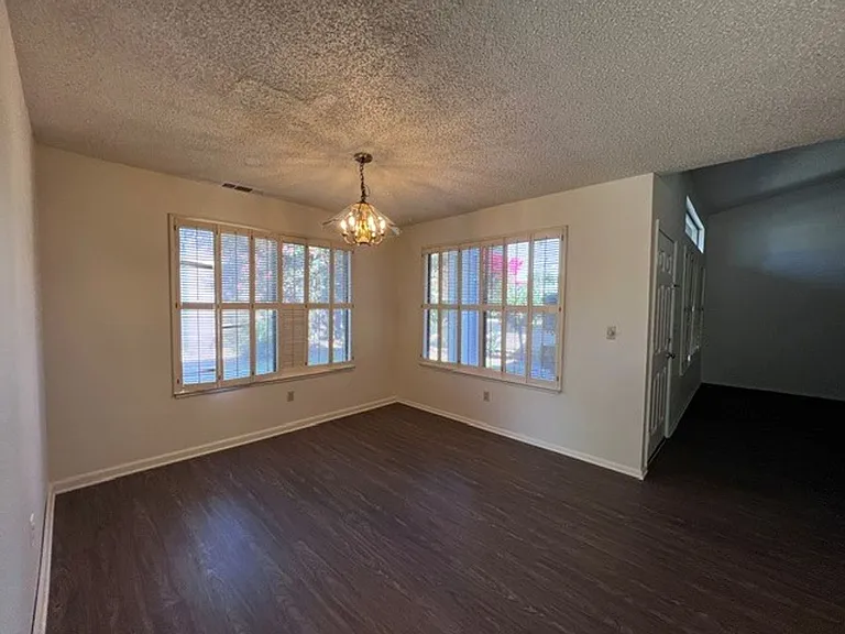 7531 Deltawind Dr — Photo 9