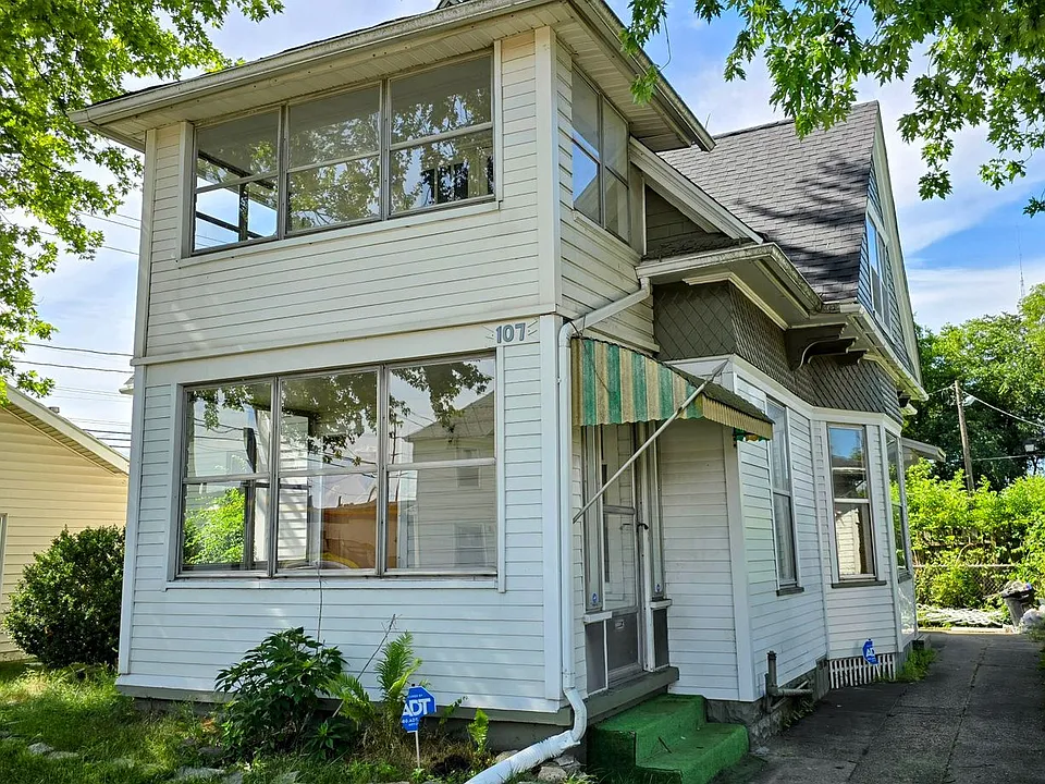 107 W Fairview Ave