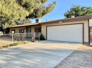 21181 Sitting Bull Rd, Apple Valley, CA 92308