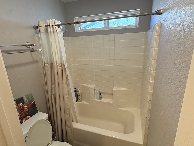 Gleneagles Dr — Photo 18