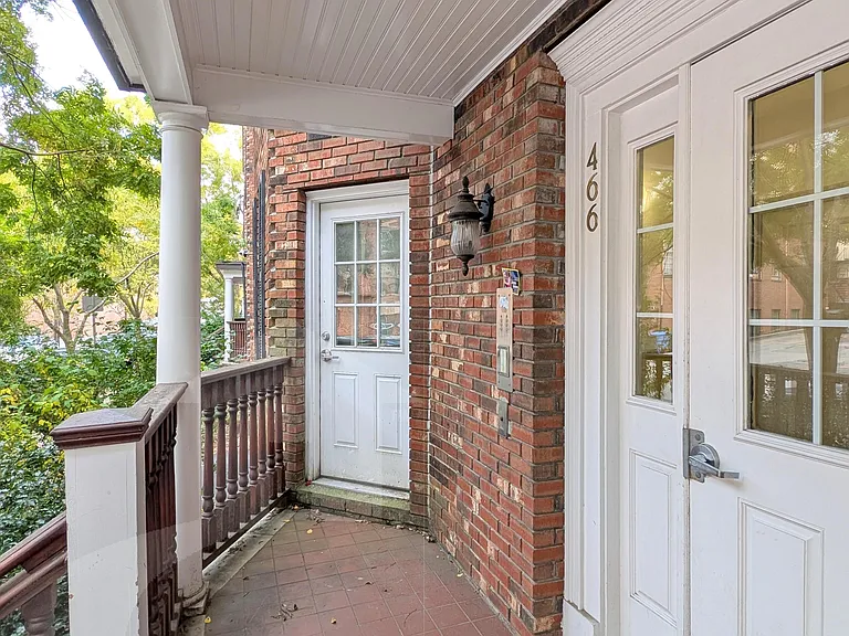 466 Green St — Photo 9