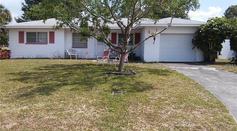 1st image of 200 NW Monroe Cir N