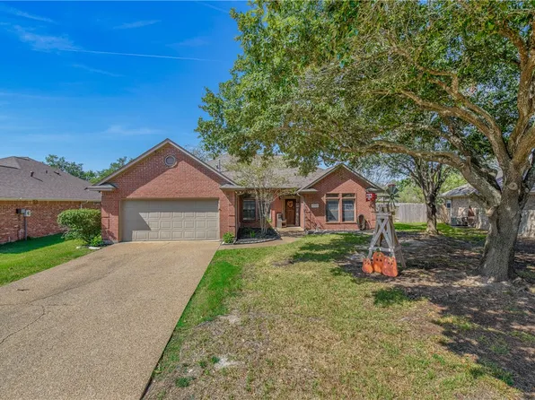 5705 Timberton Dr, Bryan, TX 77802