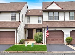 285 Longwood Dr, Manalapan, NJ 07726