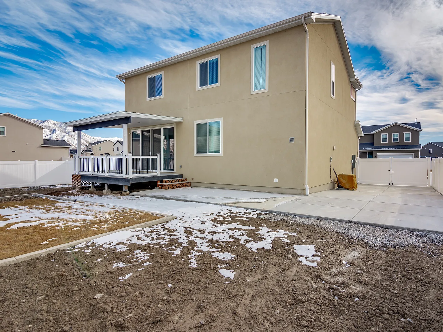 6450 Black Ridge Dr — Photo 2