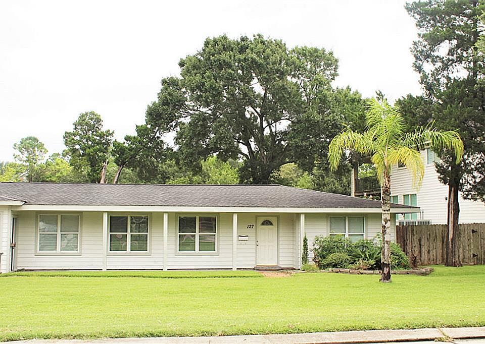 1st image of 127 Cedar Ln