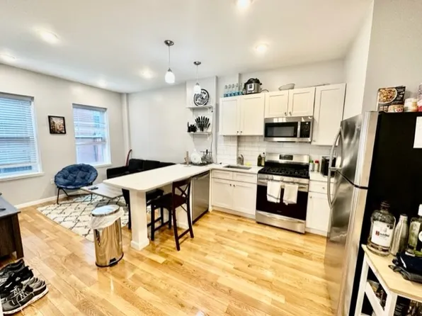 2 Baldwin Pl, Boston, MA