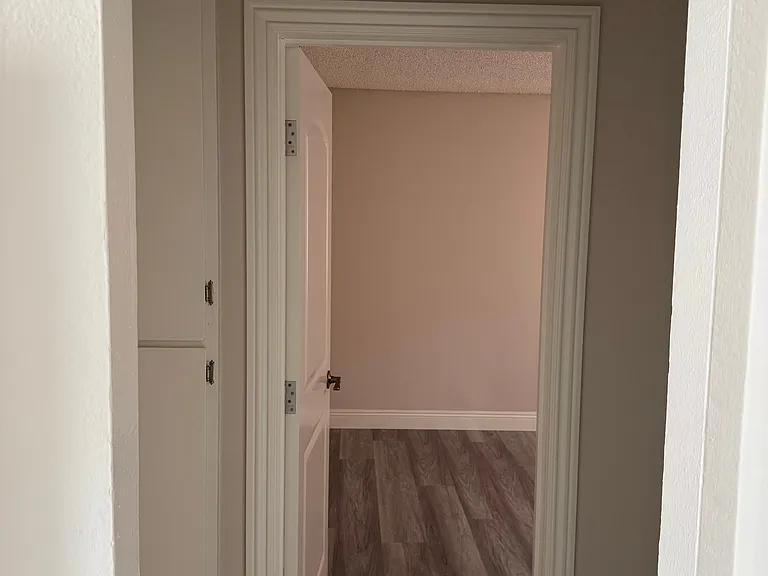 831 S Greenwood Ave #16 — Photo 8