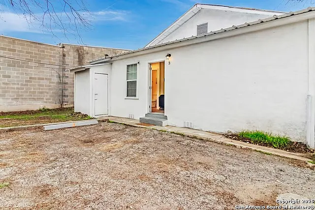 1 bed, 1.0 bath, 1312 sqft, $800 — Photo 2