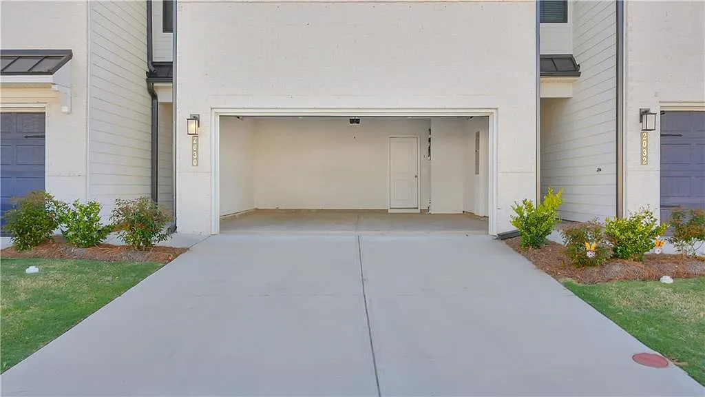 Building Photo - 2030 Underwood Dr