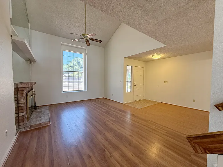 18183 N 58th Ln — Photo 6