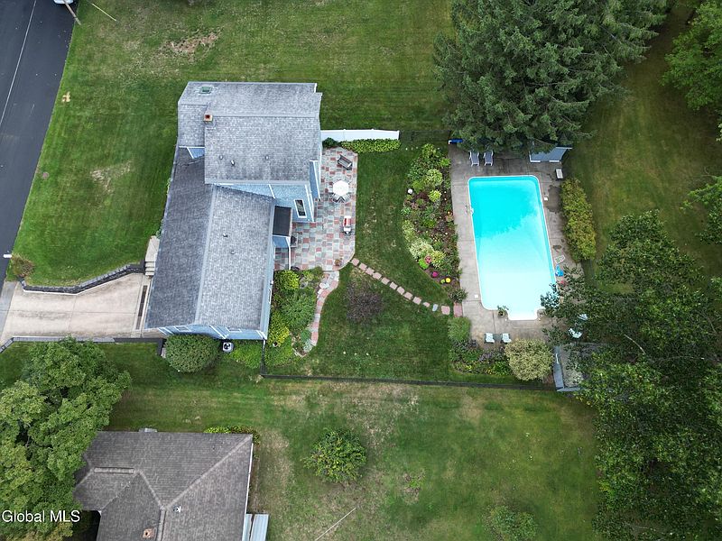 3rd image of 22 Kelly Avenue