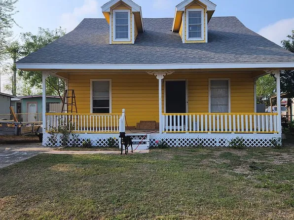 114 W Monroe St, Port Isabel, TX 78578