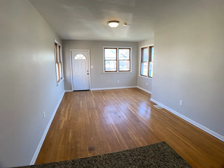 149 Beram Ave — Photo 5