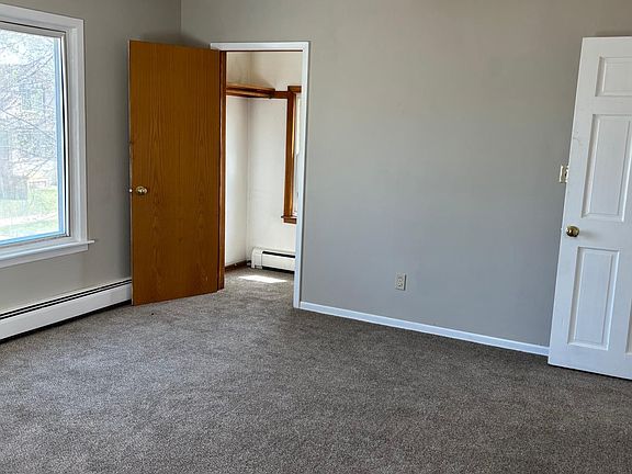 5th image of 618 3rd Ave S